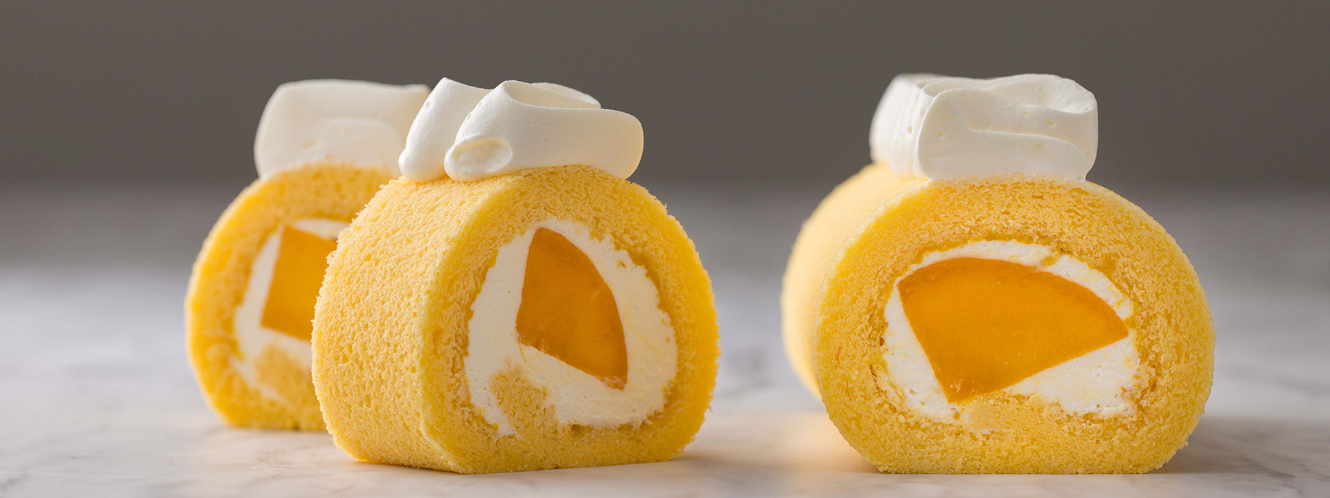 アップルマンゴーロールケーキ